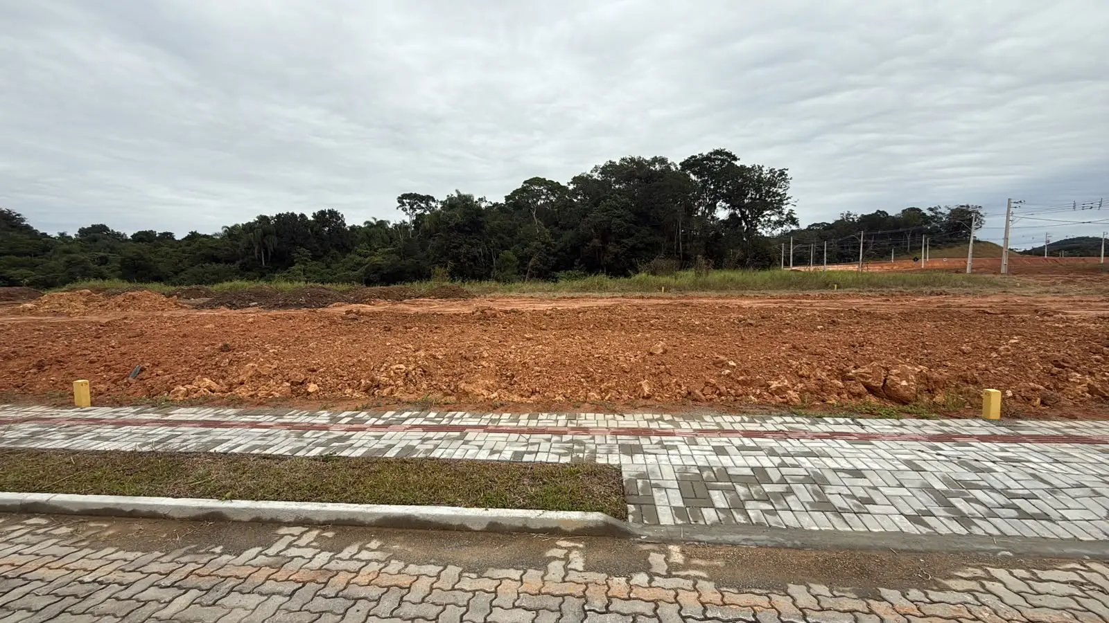 Terreno à venda no loteamento Refúgio dos Pássaros em Araquari-SC, vista aérea